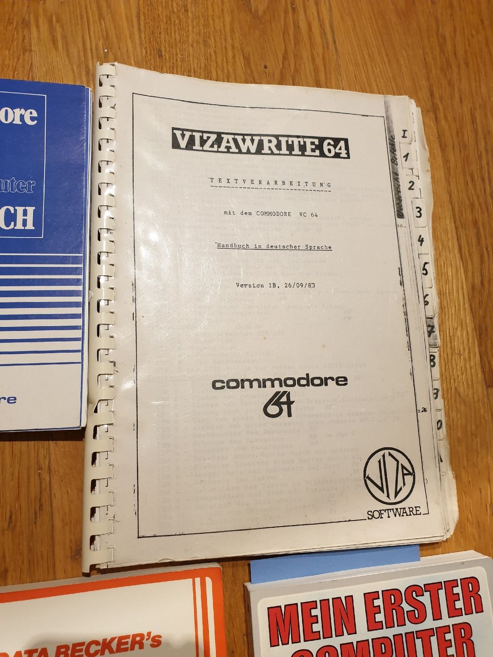 Commodore PC: Commodore 64 Zubehör diverse Bücher und Disketten – Usato da Ittigen venduto da Ziok187 2