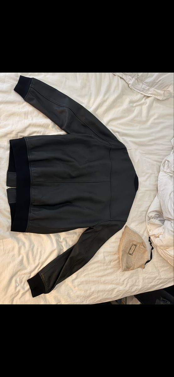 Sandro Giacche: SANDRO BLACK LEATHER JACKET – Nuovo (secondo la descrizione) da Visp venduto da 98o_bv89 1