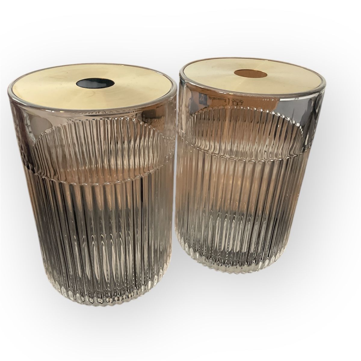 Vasen & Gefässe: 2x Glasvasen mit Metallabdeckung – Gebraucht aus Urdorf von Anassor