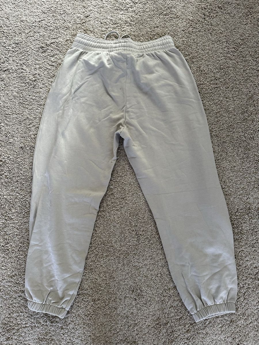 Hosen: Jogging beige – Gebraucht aus Evilard von zoe.mrsg 1