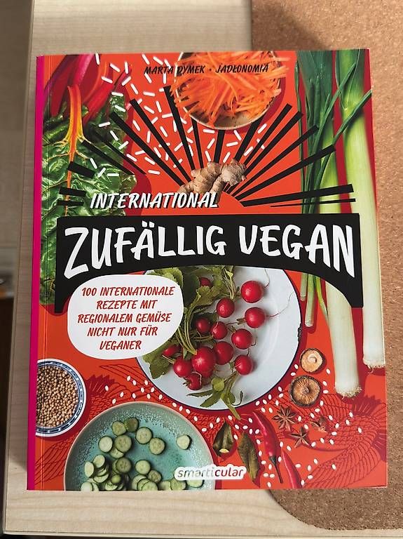 Libri: Kochbuch "Zufällig Vegan" – Usato da Weisslingen venduto da Cy