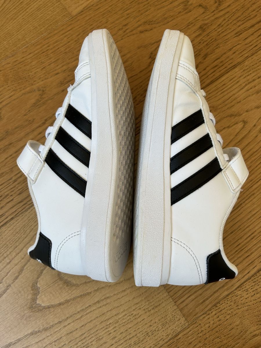 Adidas Scarpe per ragazzi: Adidas Sneakers Gr.34 – Nuovo (secondo la descrizione) da Rothrist venduto da szc_9dg5 1