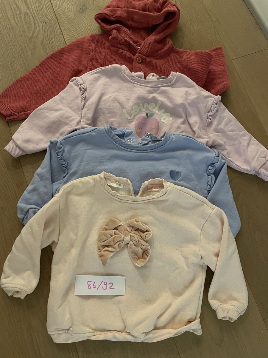 Ensembles coordonnés: Pullover Set Kinder Mädchen Grösse 86-92 gut erhalten – D'occasion à Oberwil-Lieli par Kini9