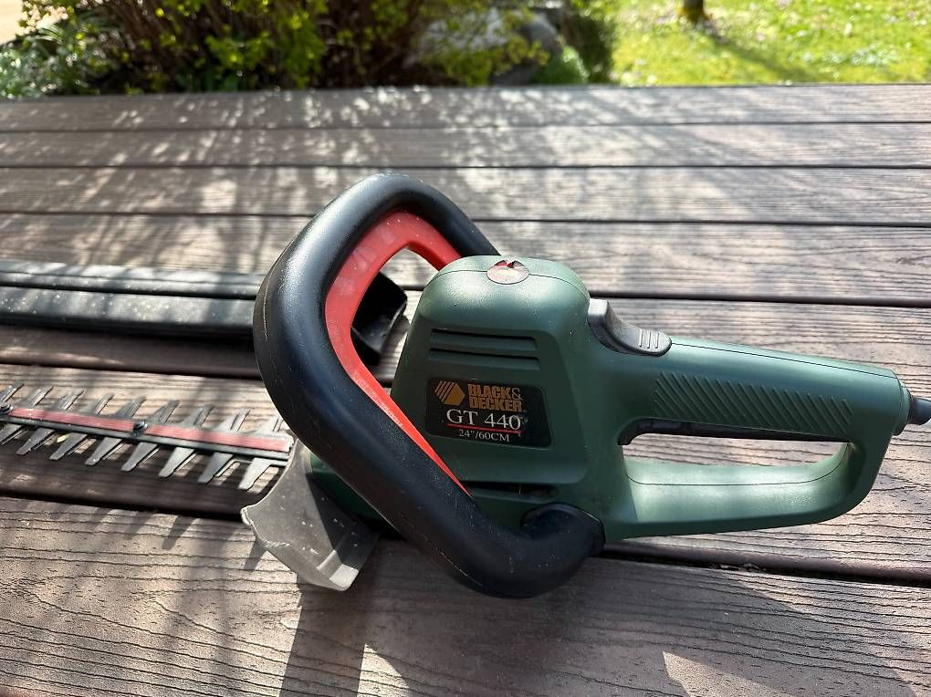 Tutti gli attrezzi: Heckenschere 70 cm Black&Decker – Usato da Pfäffikon ZH venduto da KATA66 1