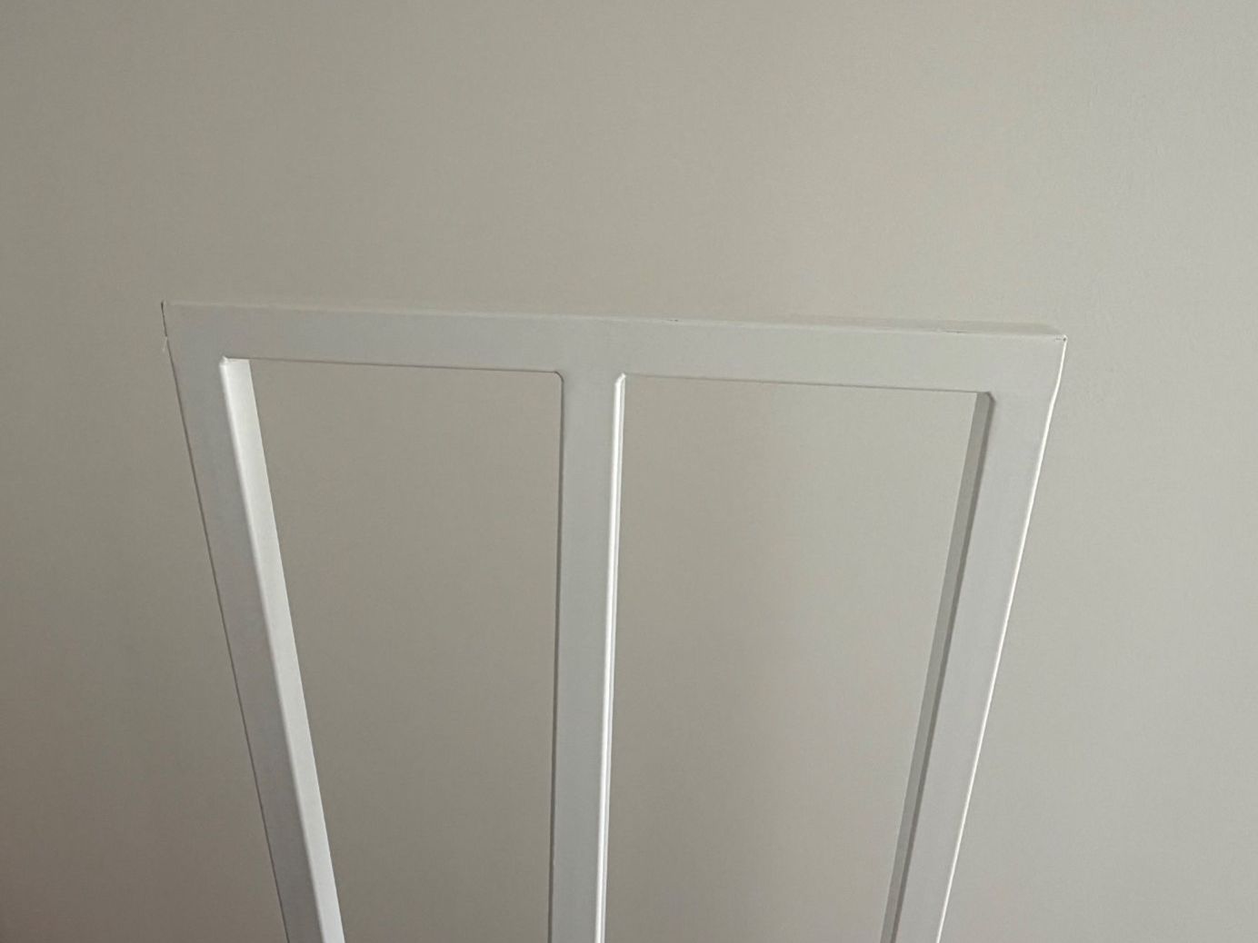 Hay Guardaroba: Hay Loop Stand - Garderobe Kleiderständer - weiss – Usato da Brunnen venduto da Soho3Q 5