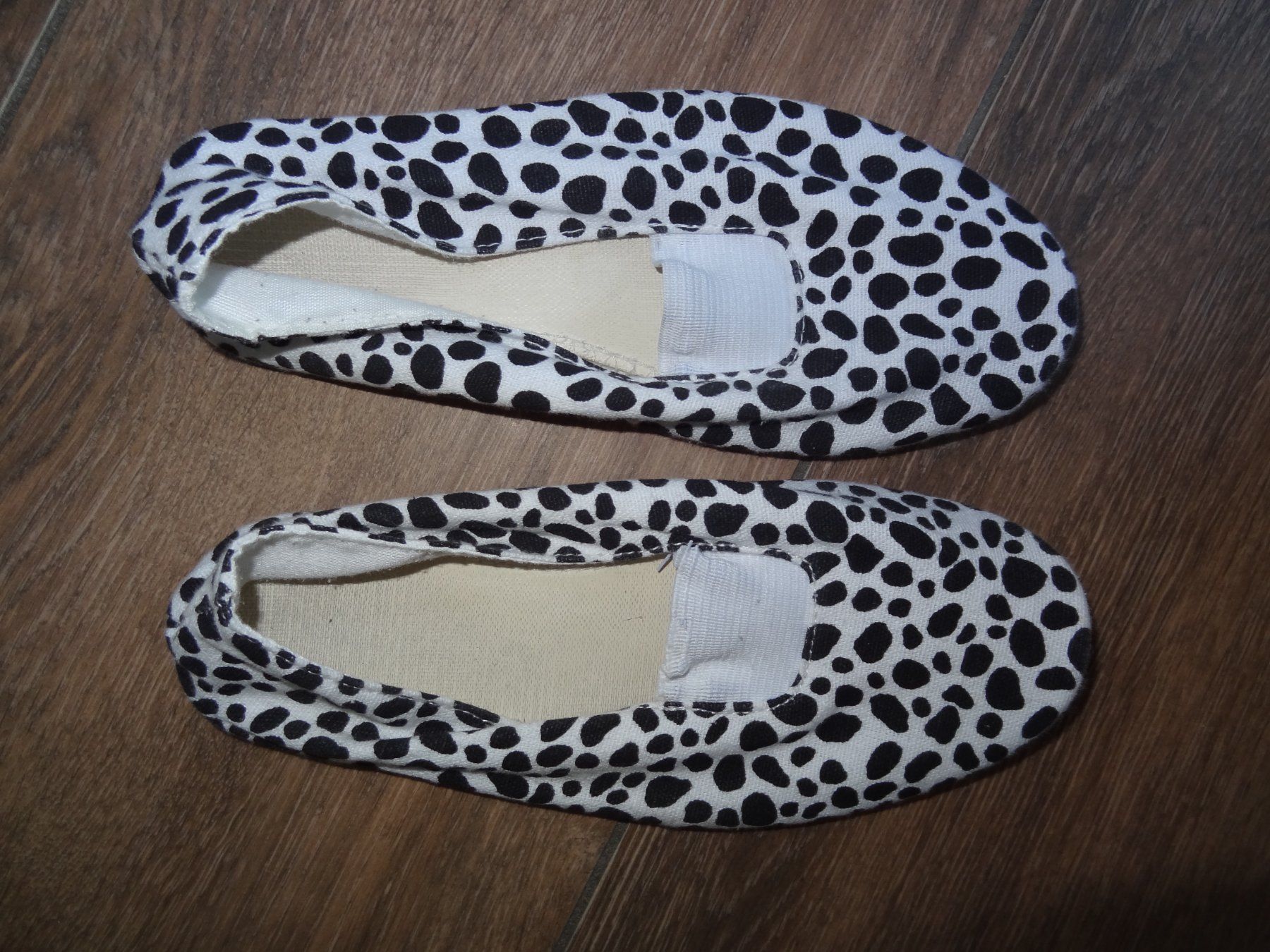 Chaussures filles: Chaussons pointure 31 – D'occasion à Satigny par salvatore73 1
