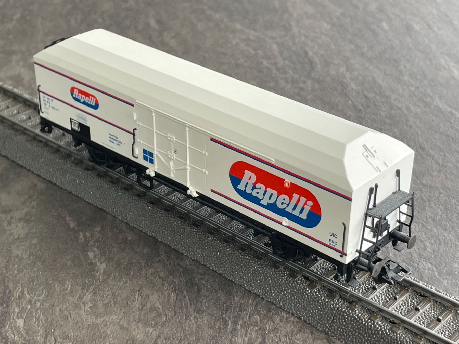 Märklin Modelleisenbahnen: MÄRKLIN 4733 Gedeckter Güterwagen SBB "Rapelli" H0 – Gebraucht aus Zuzwil SG von Zibu-3