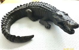 RAR: Krokodil naturgetreue Gestaltung aus Bronze. Patina.