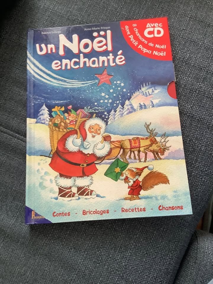 Audiolibri: Un noël enchanté CD et livre – Nuovo (secondo la descrizione) da Icogne venduto da luna.16 3