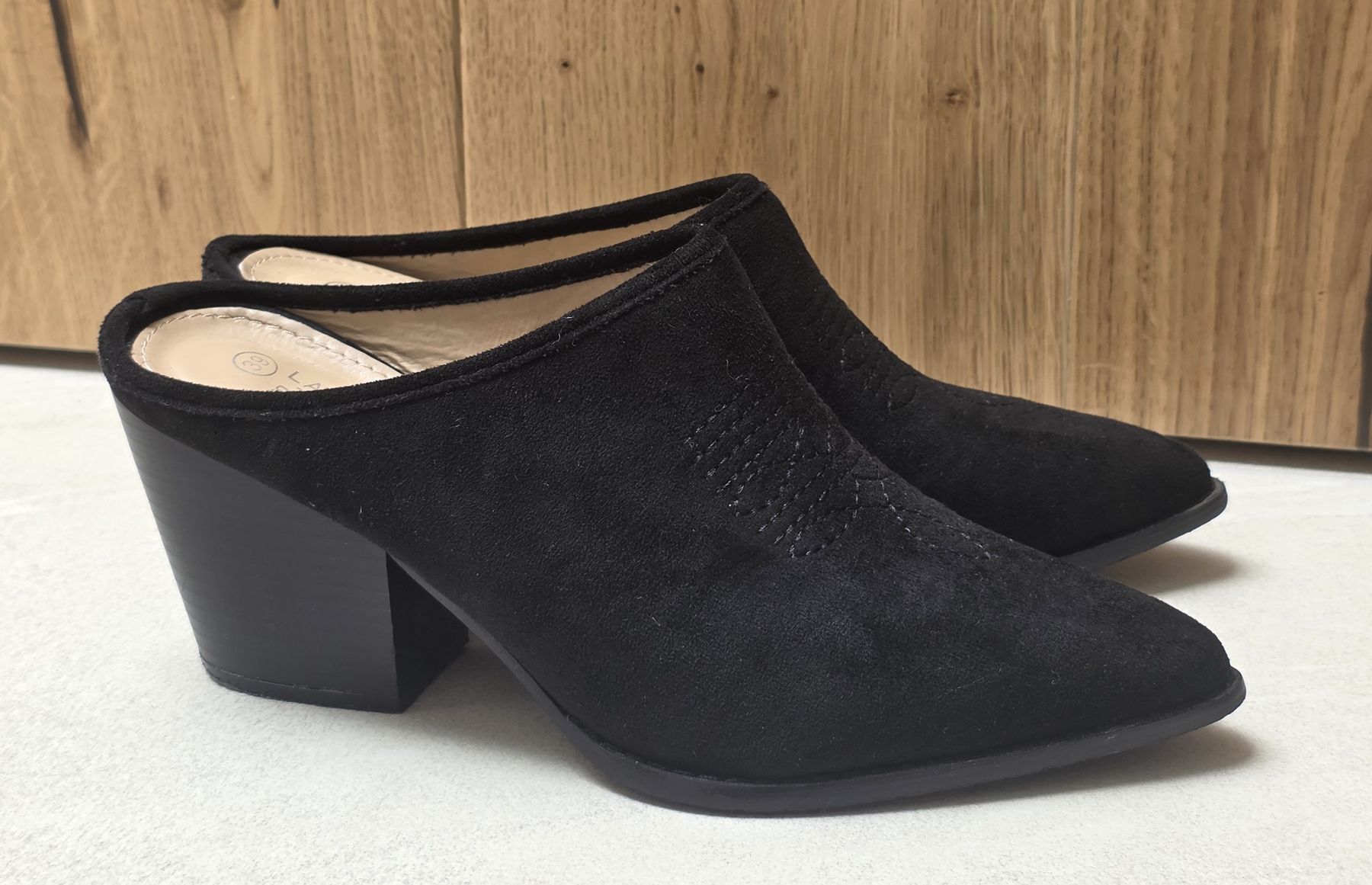 Scarpe da donna:  Mules Grösse 39 schwarz neuwertig – Nuovo (secondo la descrizione) da Rheinsulz venduto da Gilea