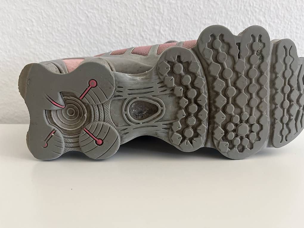 Scarpe da uomo: Nike Shox pink  – Usato da Muri b. Bern venduto da Merliner01 2