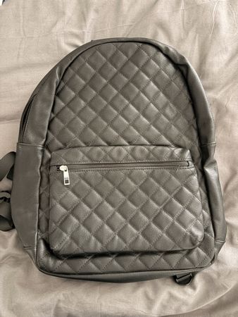 Rucksack Yourturn gesteppt schwarz neuwertig