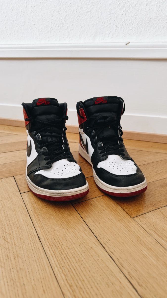 Jordan Scarpe da uomo: Air Jordan 1 Retro High, taille 46 – Usato da Fribourg venduto da vibifgva 2