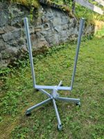 Fahrbares Gestell  mit Rollen Metall silberfarben guter Zust