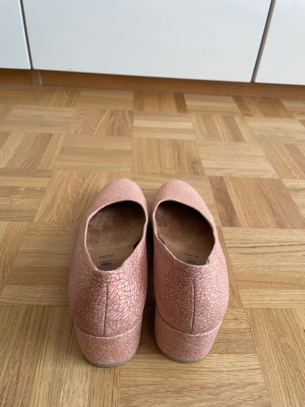 Ecco Scarpe da donna: ECCO Schuhe Rosa niedriger Absatz – Usato da Stallikon venduto da ferryboat 2
