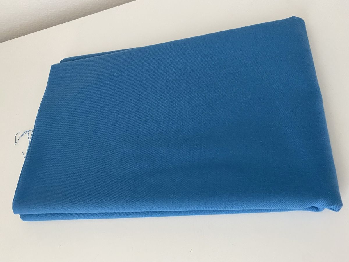 Stoffe: Dicker Stoff blau ca. 150x150cm – Neu (gemäss Beschreibung) aus Flawil von sonnengeist