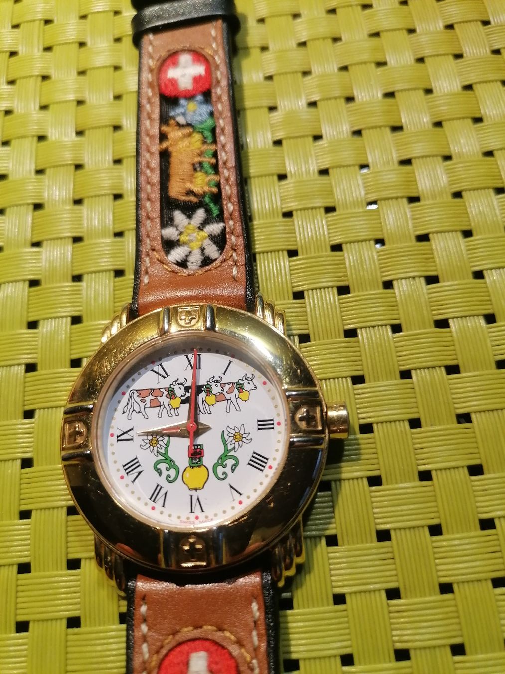 Uhren: Armbanduhr folklore – Gebraucht aus Biberist von troedlerheinz