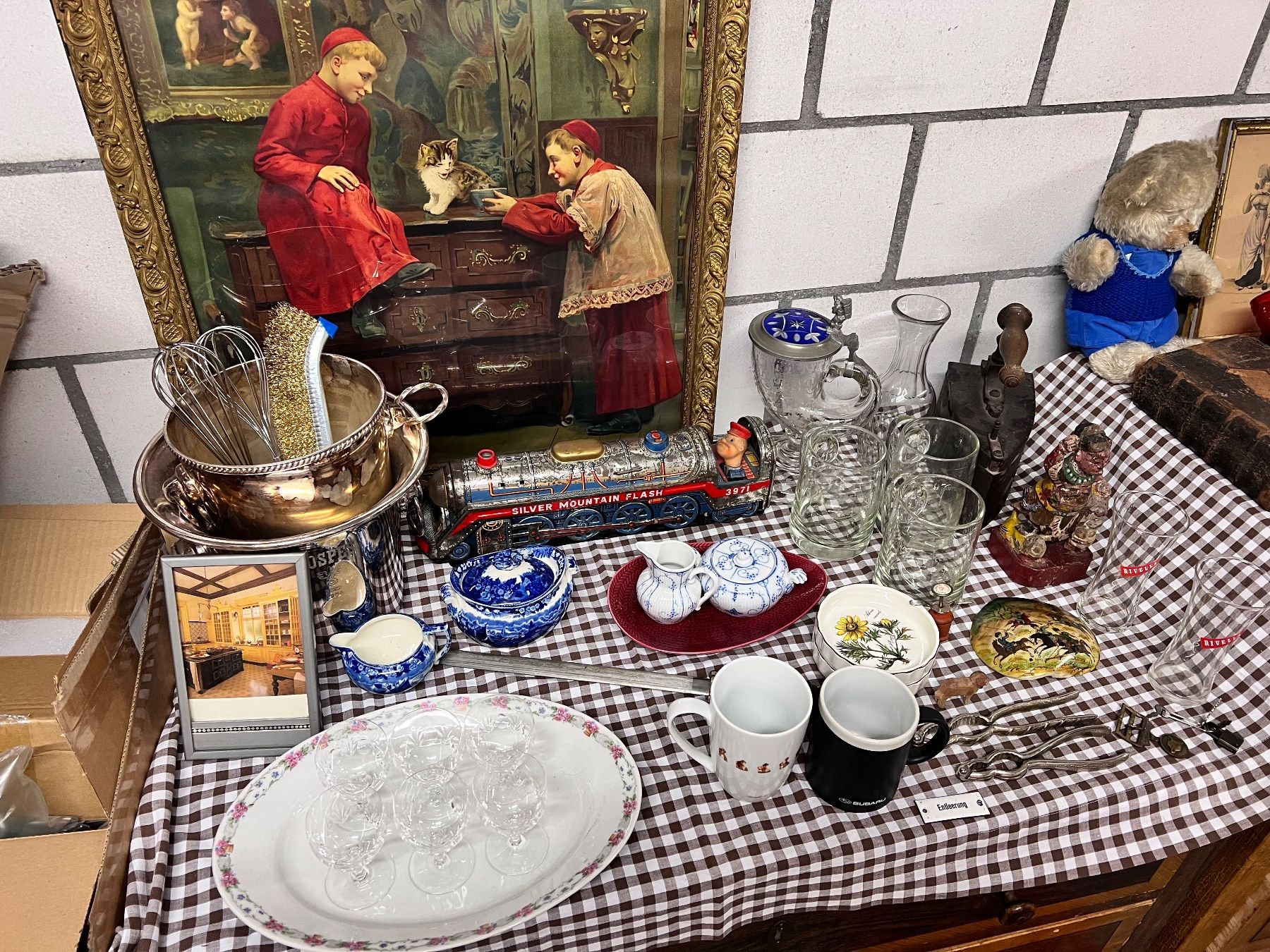 Tutte le decorazioni: Grosses Lot Flohmarktartikel – Usato da Münchenbuchsee venduto da Volver64 1