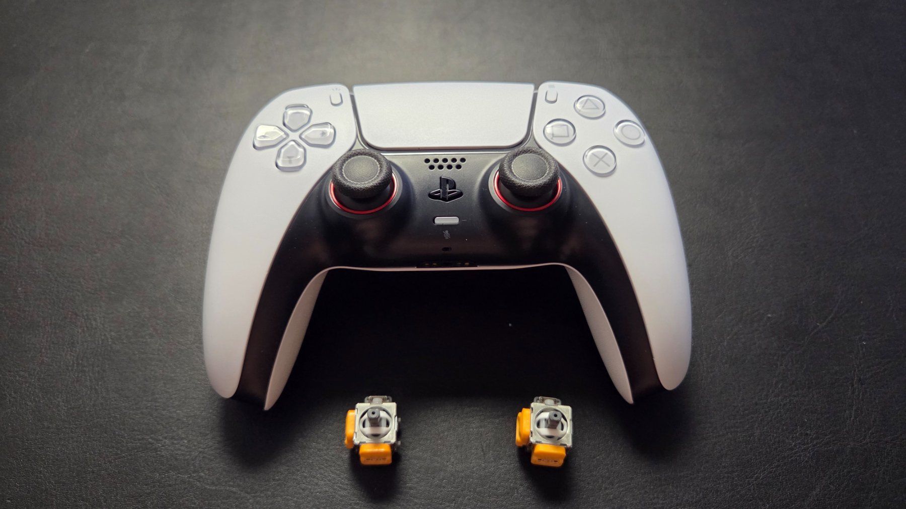 Sony Controller: Ps5 Controller mit Hall Effect Joystick. Neuste Version. – Gebraucht aus Suhr von Afterburner84
