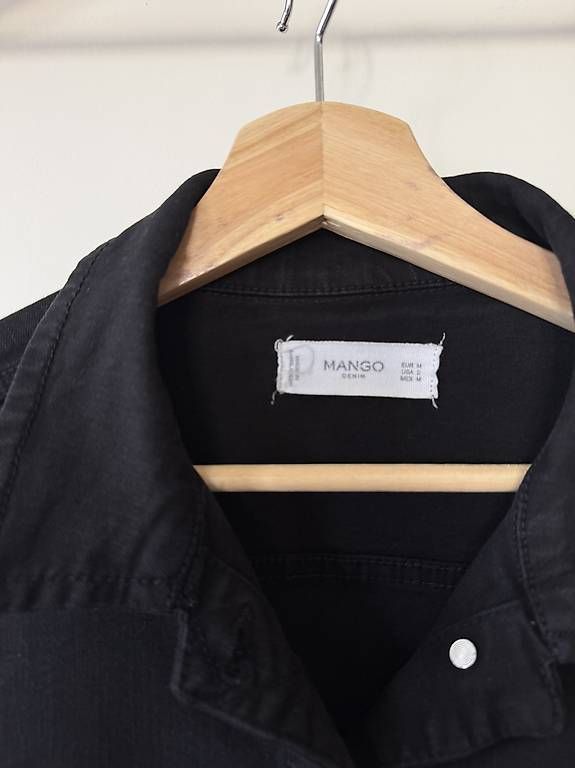 Giacche: SCHWARZE JEANSJACKE – Usato da Zürich venduto da Nadgb1303 3