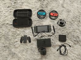 Nintendo Switch mit viel Zubehör
