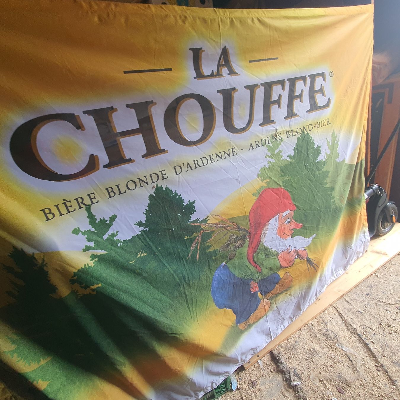 Bandiere: Grand drapeau la Chouffe 200x140cm – Usato da DUGNY (-Leytron) venduto da Rdeny