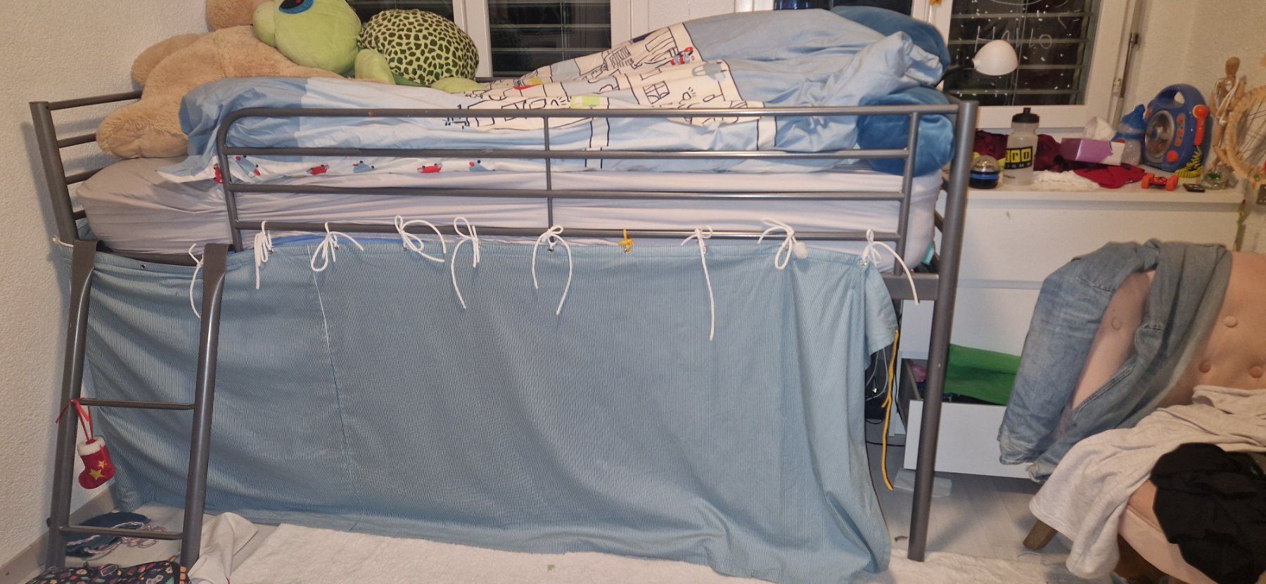 Ikea Letti: Stahl Bett- mit Vorhänge – Usato da Bonstetten venduto da RuteC