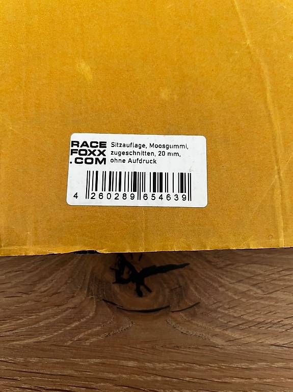 Sonstiges Fahrzeugzubehör: Racefoxx Sitz-Auflage Gummi – Gebraucht aus Oberwil-Lieli von Jo-Ke 1