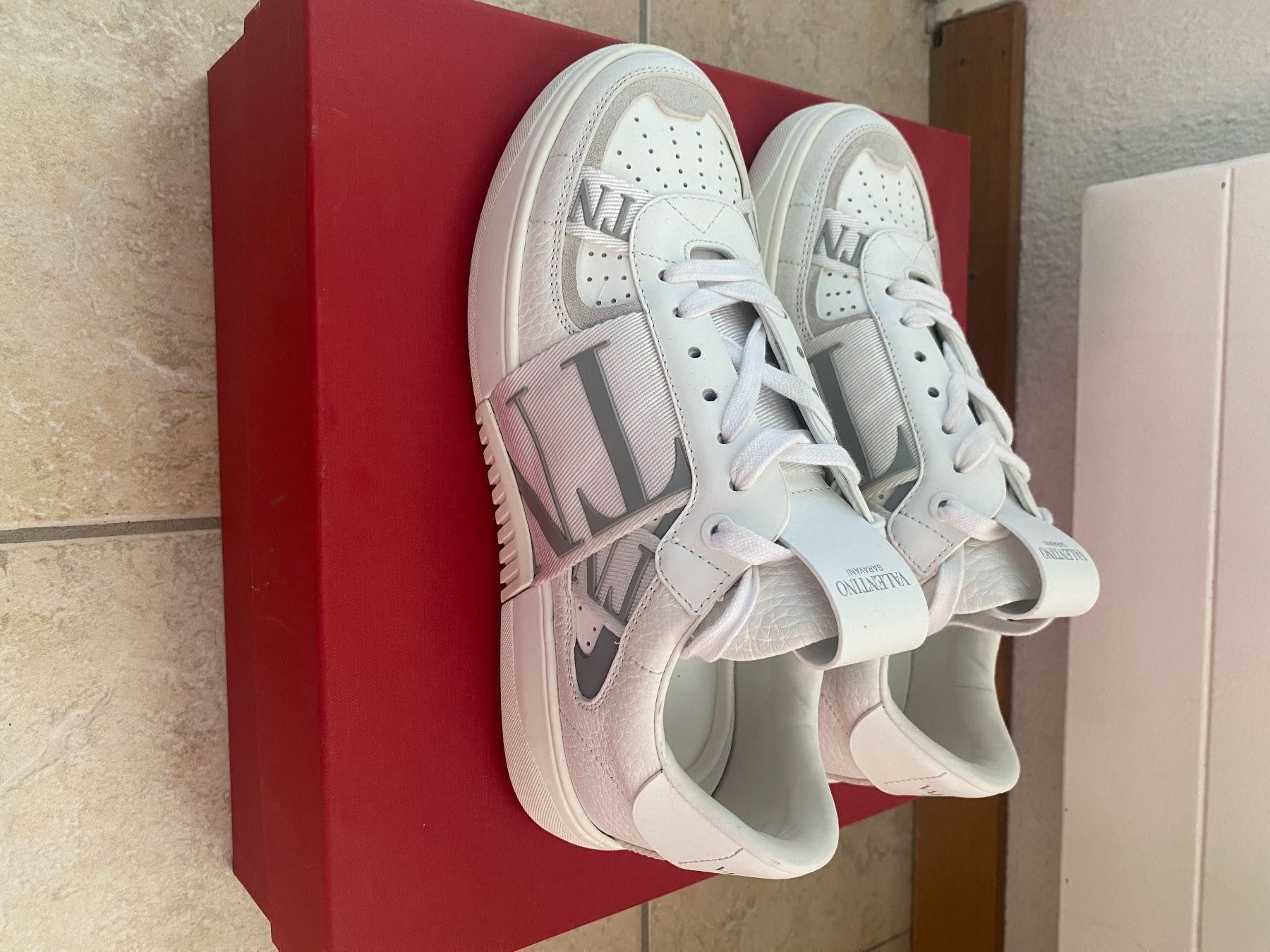 Valentino Scarpe da donna: Valentino Garavani Sneaker Gr. 36 – Nuovo (secondo la descrizione) da Dulliken venduto da krestik79 1