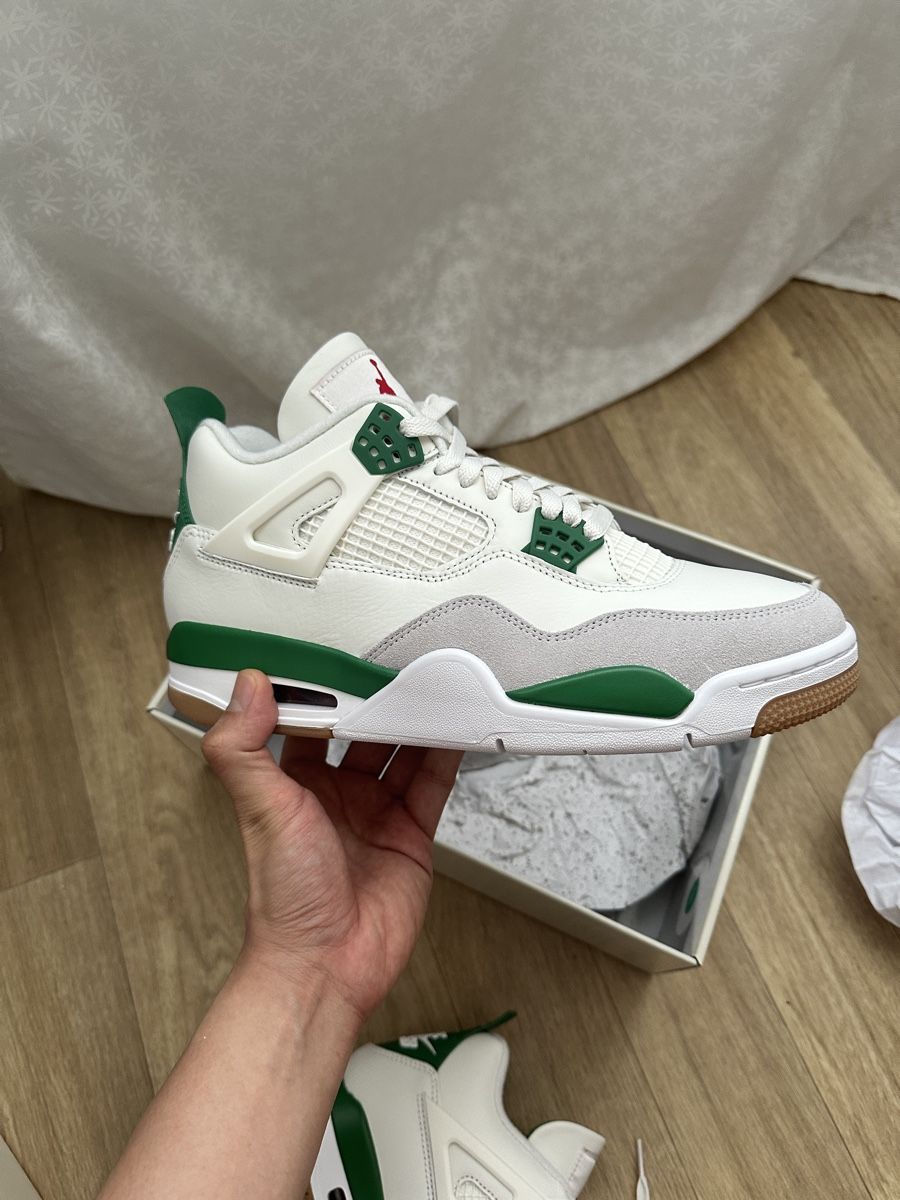 Jordan Scarpe da uomo: Air Jordan 4 Retro Pine Green – Nuovo e nell'imballaggio originale da Glattpark(Opfikon) venduto da Petevisuals 1