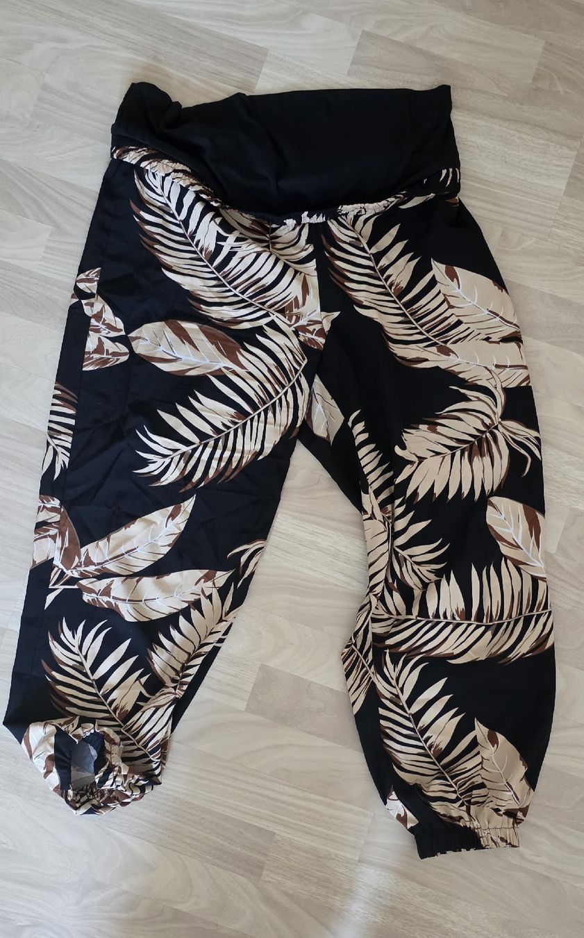 Lots de vêtements: 8 Paar Schwangerschaftshosen – D'occasion à Suhr par Design_by_Debi 3