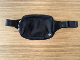 Lululemon Everywhere Black Belt Bag 1L Perfect Conditon