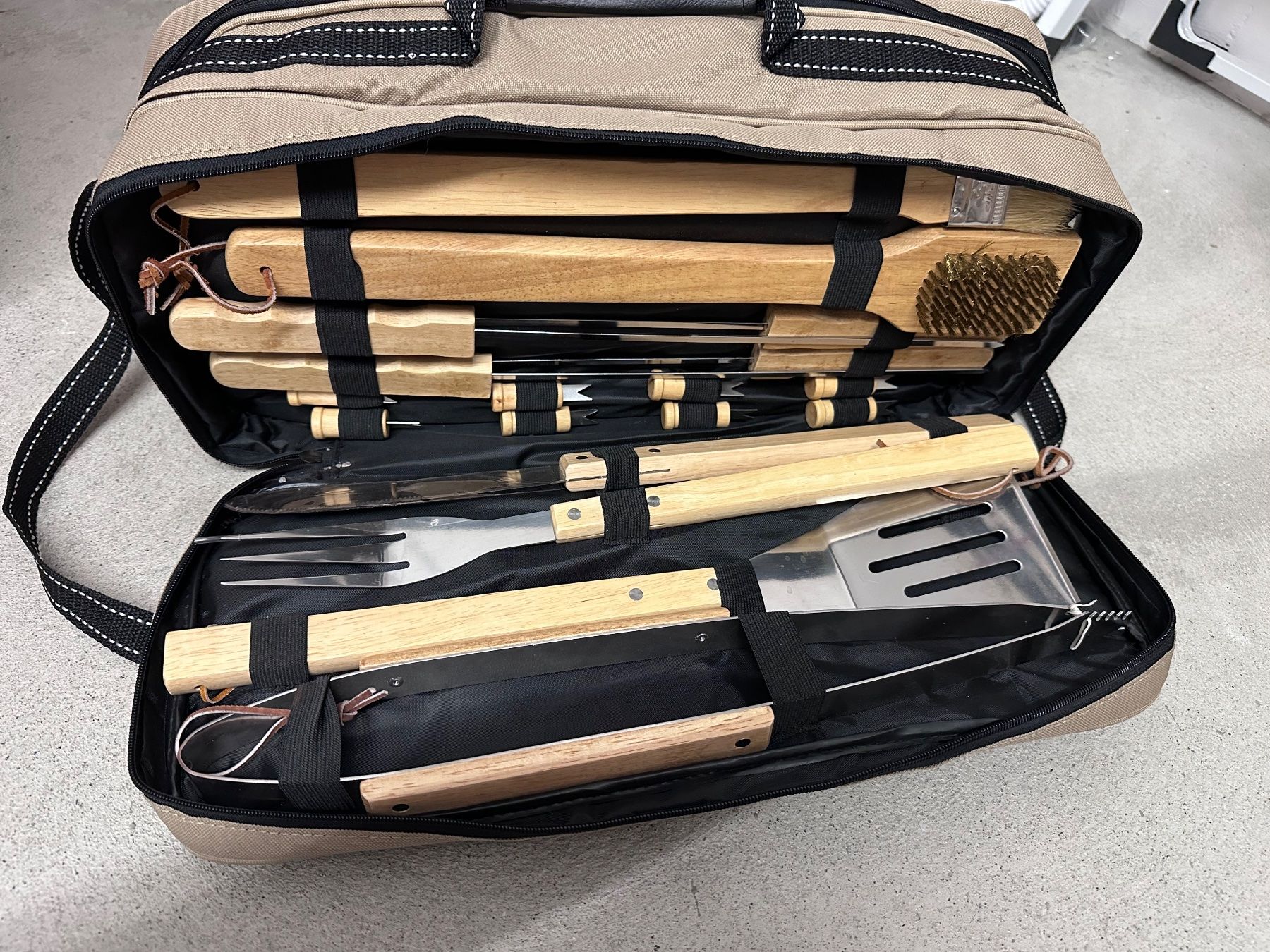 Set di posate: Grillbesteck/Camping Set inkl. Tasche – Nuovo (secondo la descrizione) da Gossau (ZH) venduto da DSCapeta