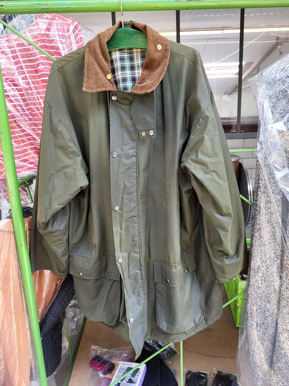 Barbour Jacken: Barbour Wachsjacke Grösse XL – Gebraucht aus Diessenhofen von Osio