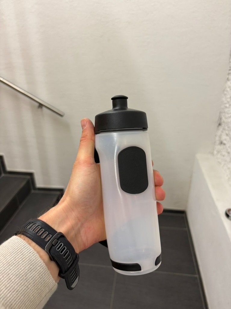 Nike Trinkflaschen & Thermosflaschen: Nike Trinkflasche mit Henkel – Gebraucht aus Zürich von henridv 2