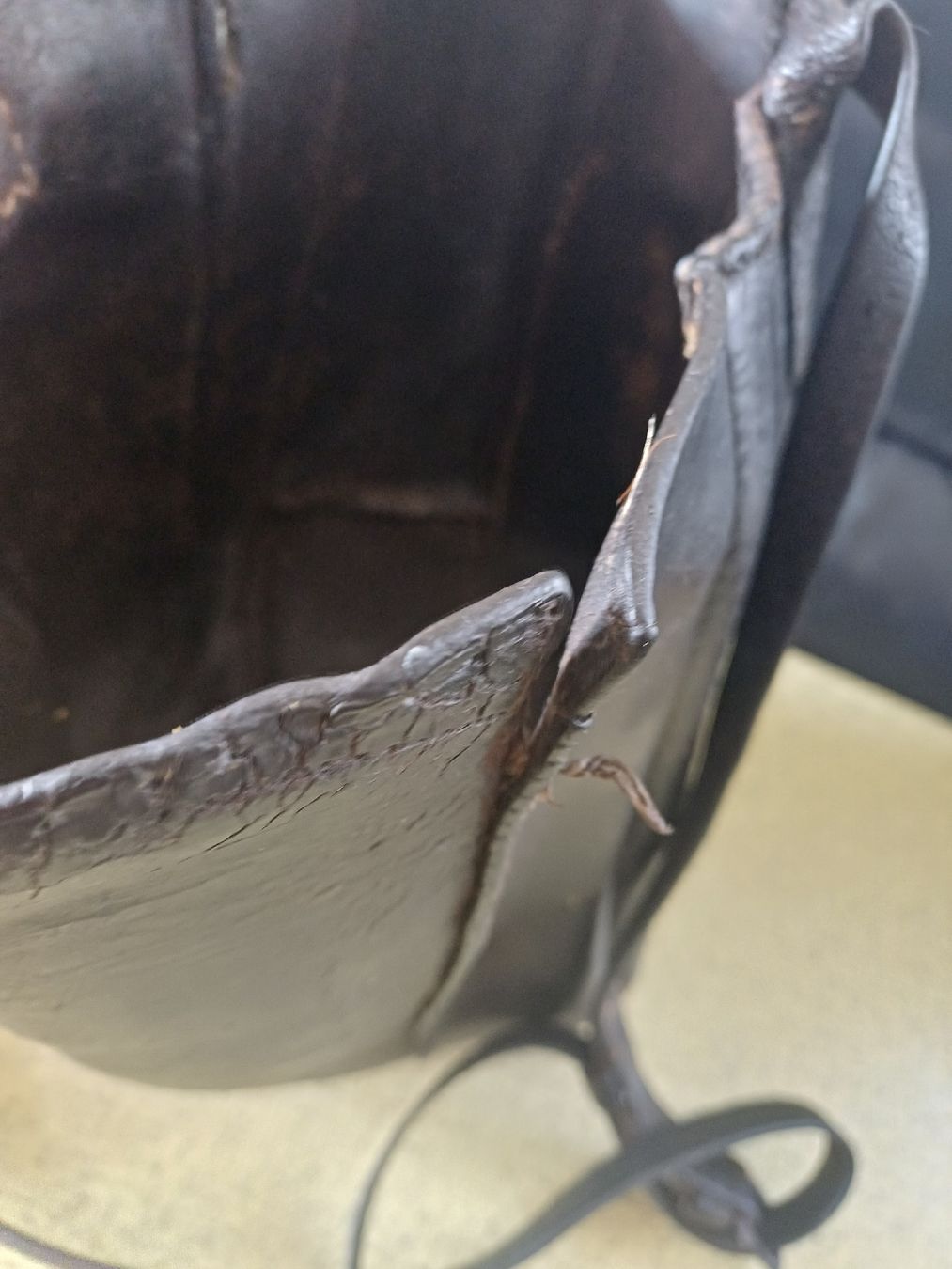 Borse: Antiker Pferdefuttersack aus Leder – Usato da Ebersecken venduto da Napf08 7