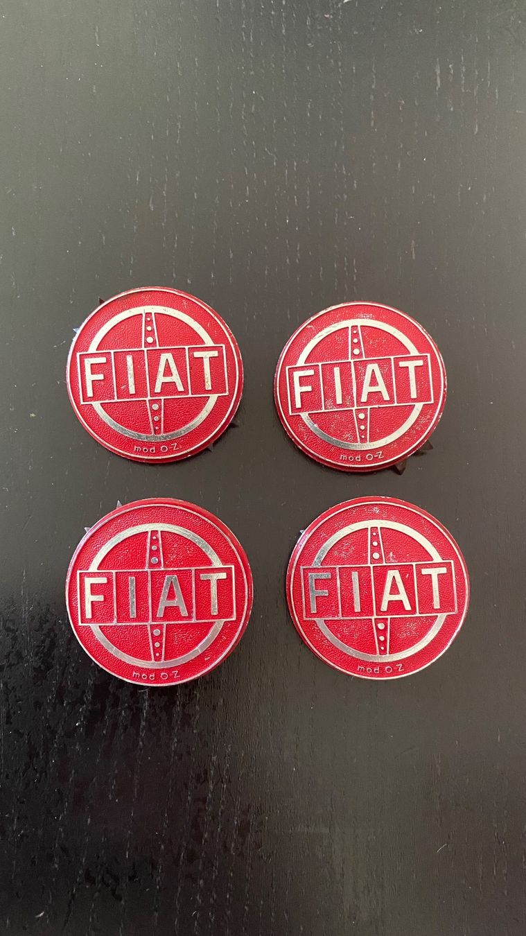 Fiat Tutti pezzi di ricambio auto: Fiat Oldtimer Nabendeckel wie neu – Usato da Täuffelen venduto da PIPPODAN