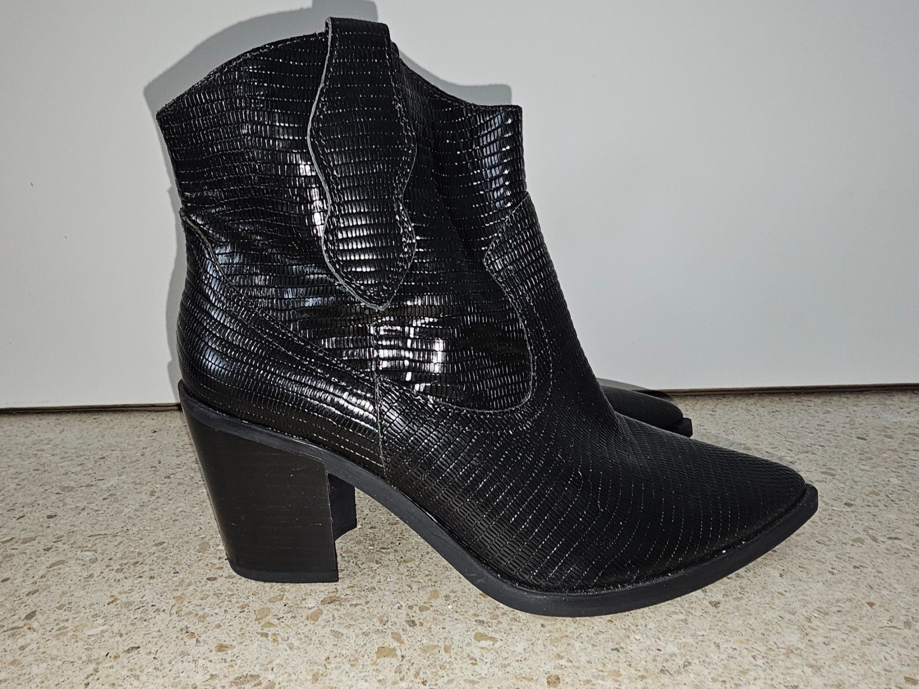 Unisa Scarpe da donna: Bottines Unisa noires – Nuovo (secondo la descrizione) da lausanne venduto da MaGabry