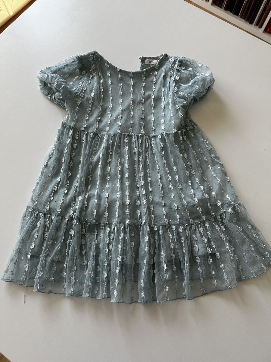 Next Robes et jupes: Glitzerkleid 98 – D'occasion à St. Gallen par Kiwi023