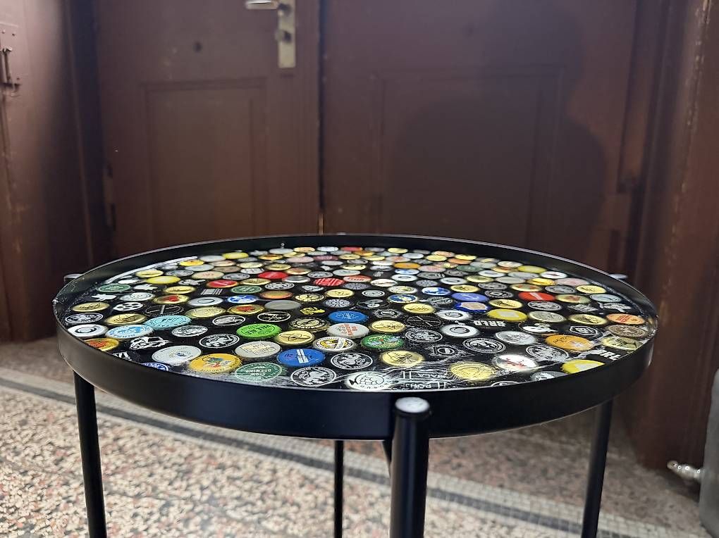 Nachttische: Beistelltisch aus Bierdeckeln – Gebraucht aus Horgen von joy_xrr5 1