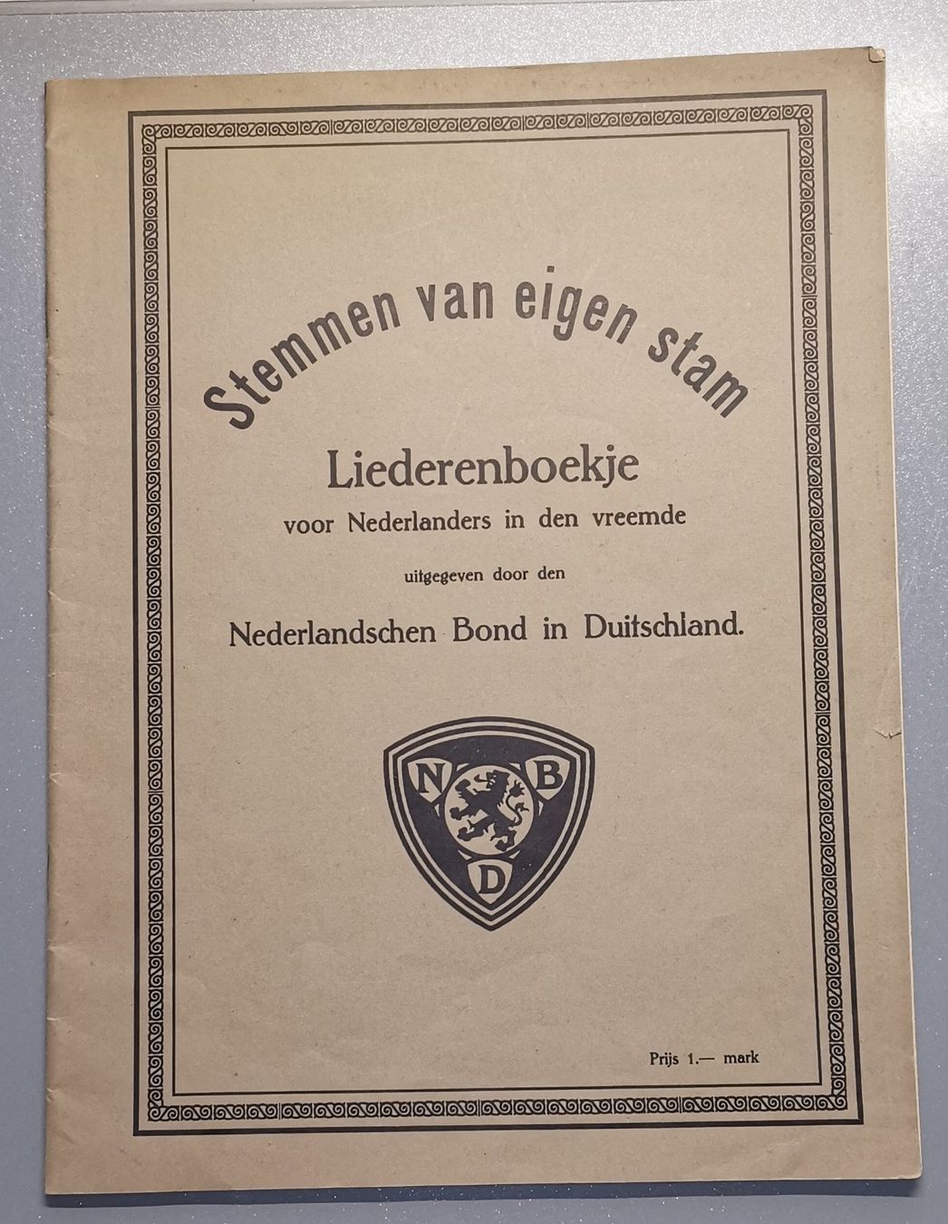 Libri: Stemmen van eigen stam - Liederenboekje – Usato da Genève venduto da Somethingwicked 1