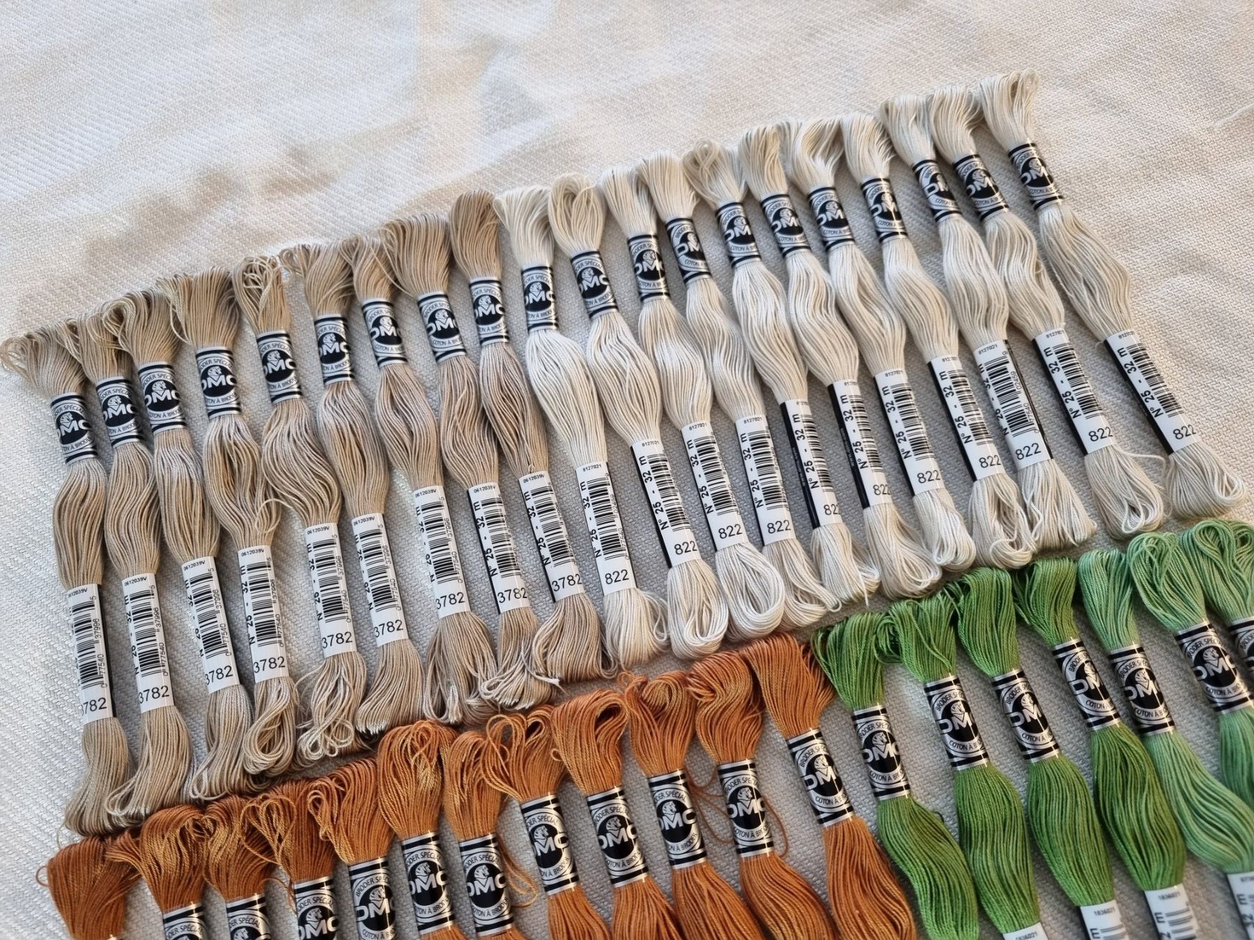 Cordicelle & Fili: 56x DMC Stickgarn Knäuel Baumwolle Nr. 25 – Nuovo e nell'imballaggio originale da Mels venduto da DACRI 3