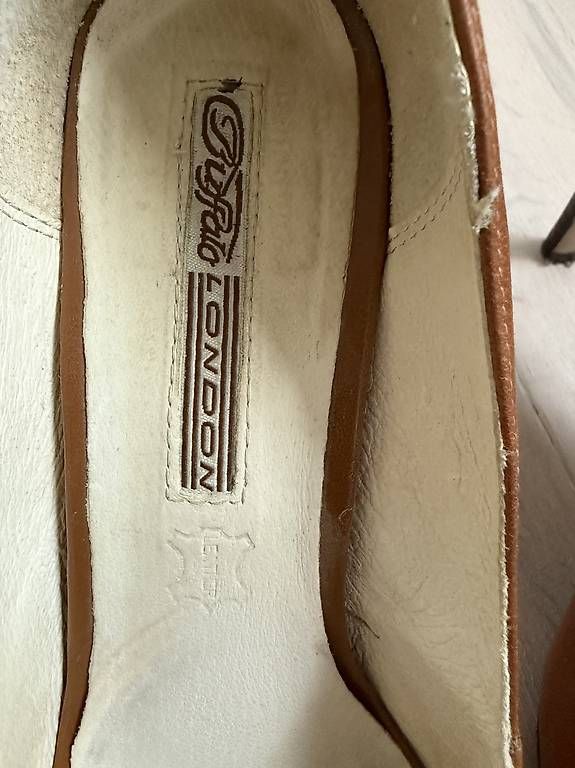 Buffalo Scarpe da donna: Pumps von Buffalo, hellbraun, Gr. 39 – Usato da Brütten venduto da den_8m8c 3