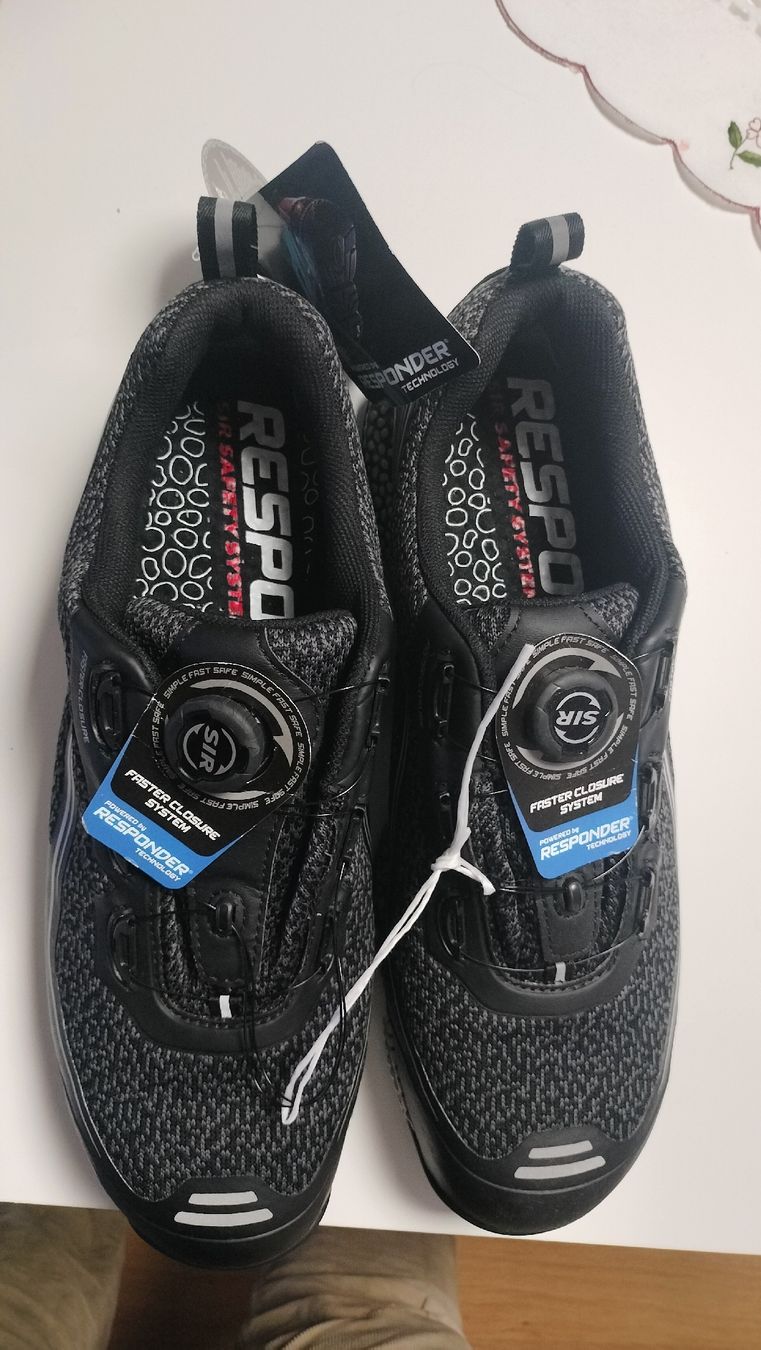 Herrenschuhe: Sicherheitsschuhe RESPONDER Grösse 48 NEU – Neu und originalverpackt aus Gossau SG von Wertiger79 5