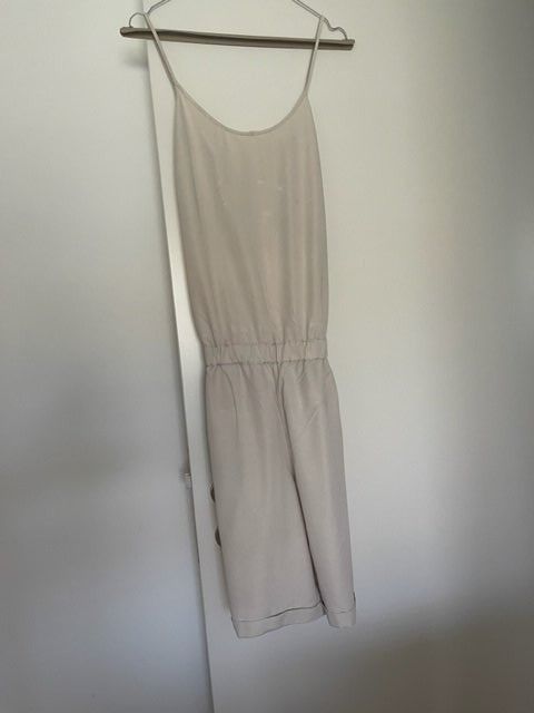 Jumpsuits: Vero Moda Playsuit Gr. 36 - 36/38 in beige – Gebraucht aus Kreuzlingen von shopaholicatheart_2 2