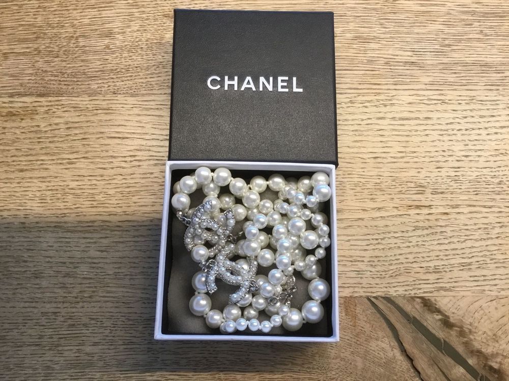 Chanel VIP GIFT Perlenkette