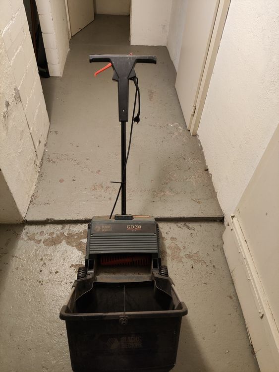 Vertikutierer Black & Decker GD 200 / 30 cm Kaufen auf Ricardo