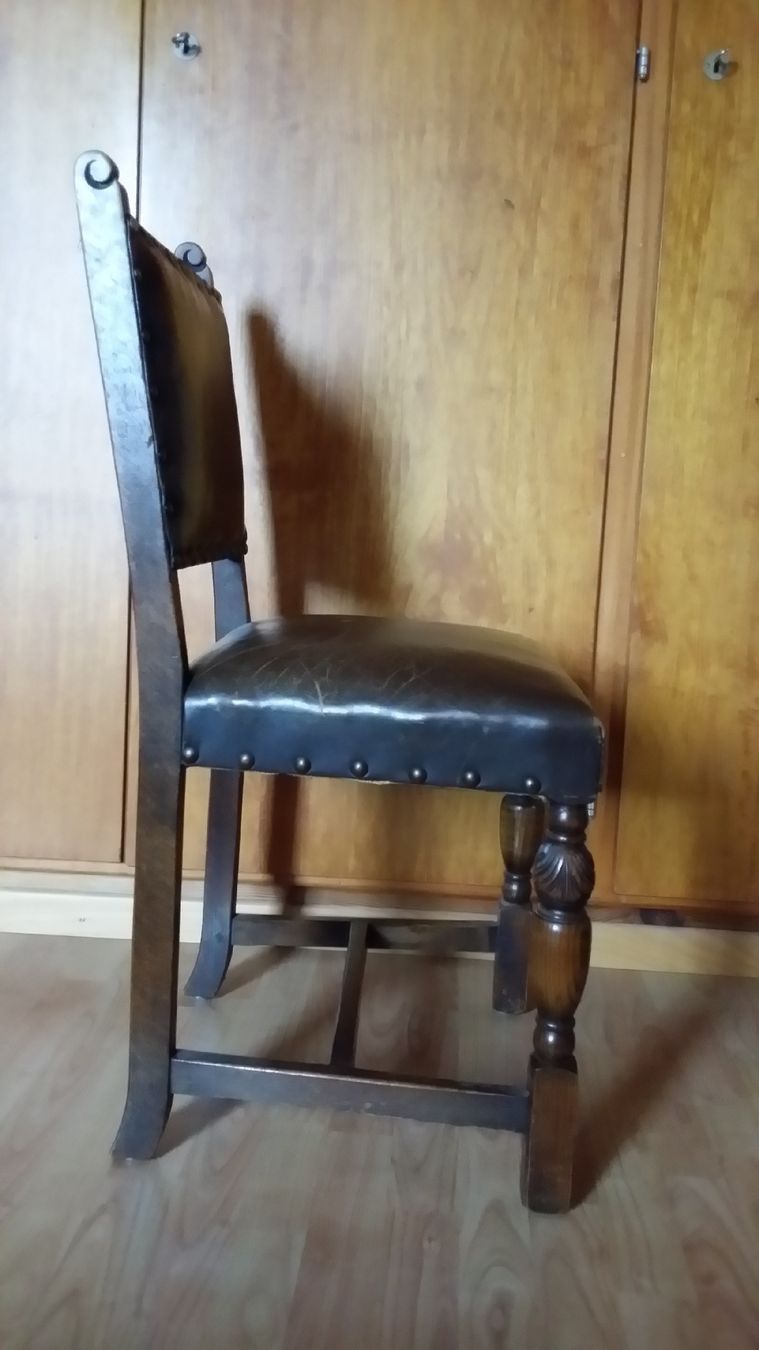 Stühle: Antique Gothique chaise bois et cuir – Gebraucht aus Tavannes von Alkatra-kkk666 3