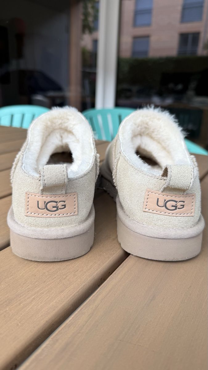 Ugg Scarpe da donna: UGG Classic micro – Nuovo (secondo la descrizione) da Winterthur venduto da hamster4613