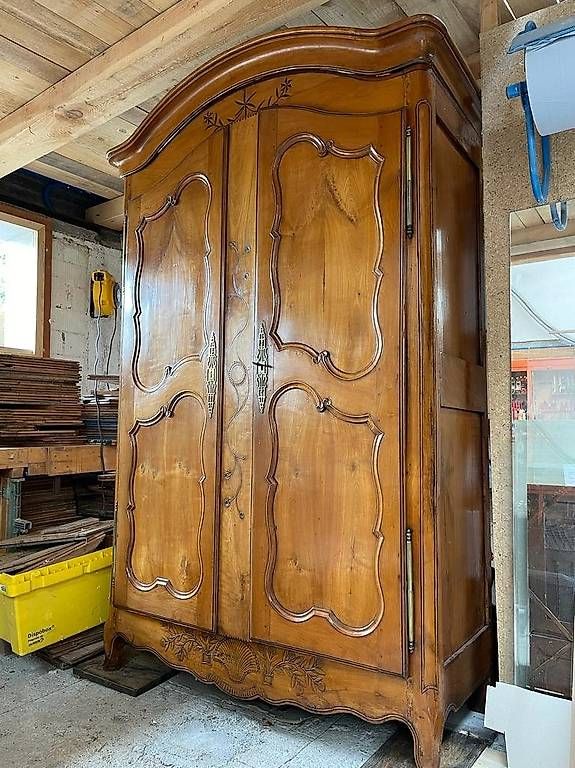 Armadi: Antiker Barockschrank – Usato da Bern venduto da Ifr0 1
